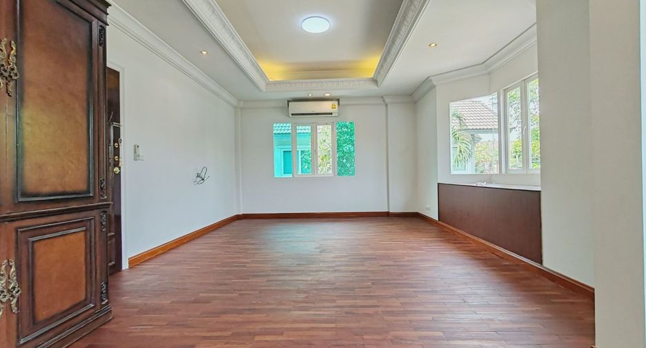 For sale 3 ベッドルーム house in Bang Khen, Bangkok