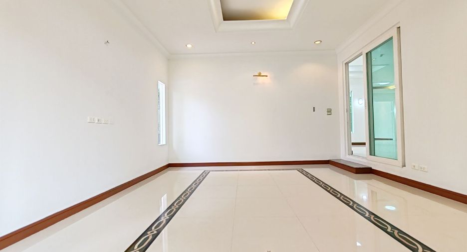 For sale 3 ベッドルーム house in Bang Khen, Bangkok