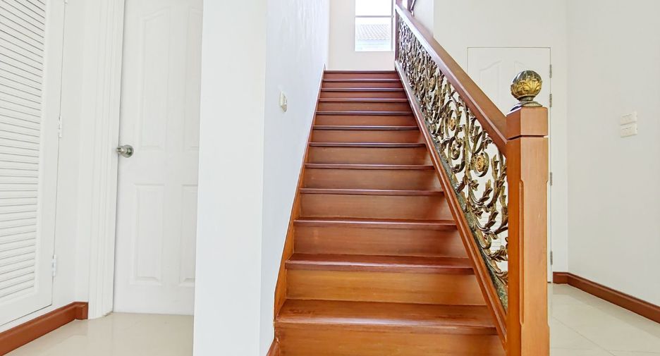 For sale 3 ベッドルーム house in Bang Khen, Bangkok