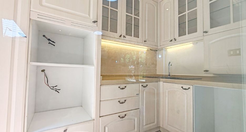 For sale 3 ベッドルーム house in Bang Khen, Bangkok