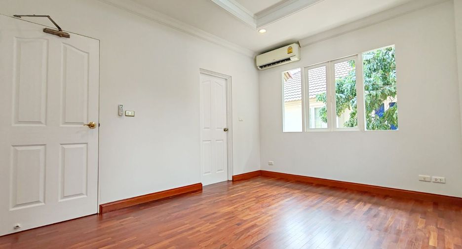 For sale 3 ベッドルーム house in Bang Khen, Bangkok