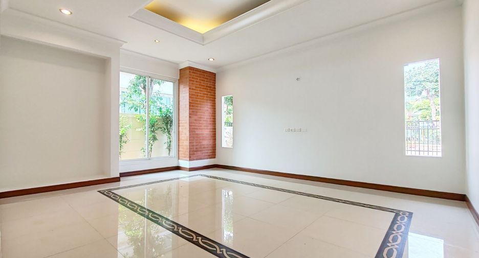 For sale 3 ベッドルーム house in Bang Khen, Bangkok