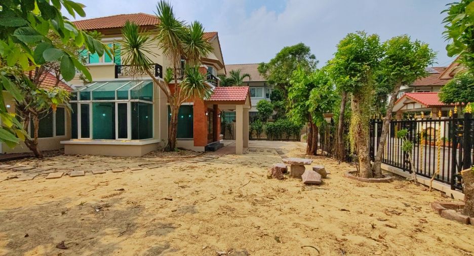 For sale 3 ベッドルーム house in Bang Khen, Bangkok
