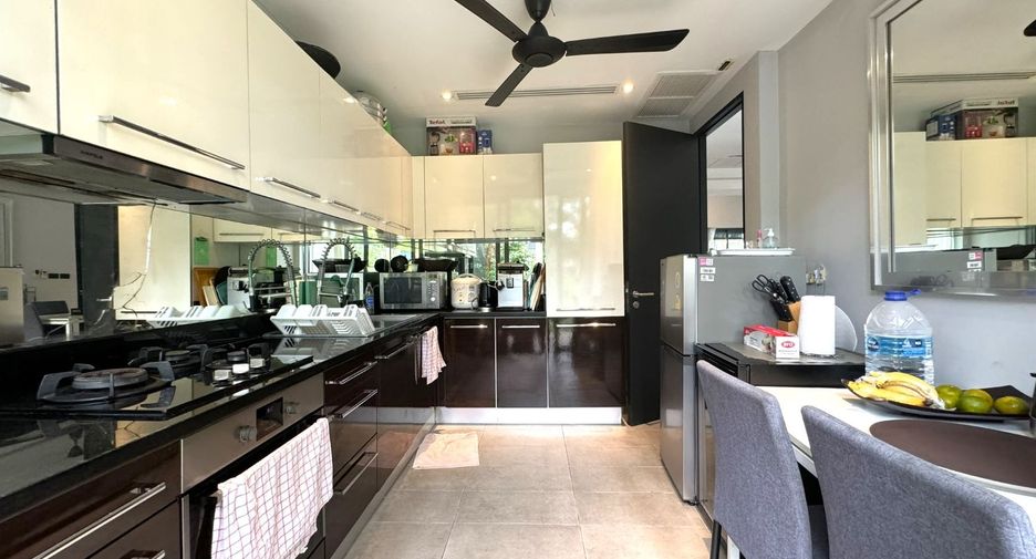 For sale 4 bedrooms villa in Takua Thung, Phang Nga