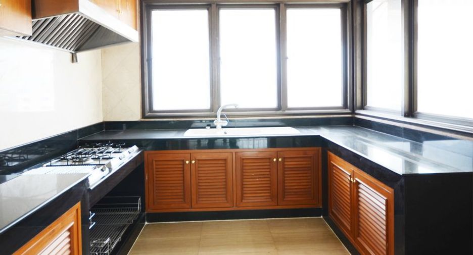 Condo en venta de 3 habitaciones en Chatuchak, Bangkok