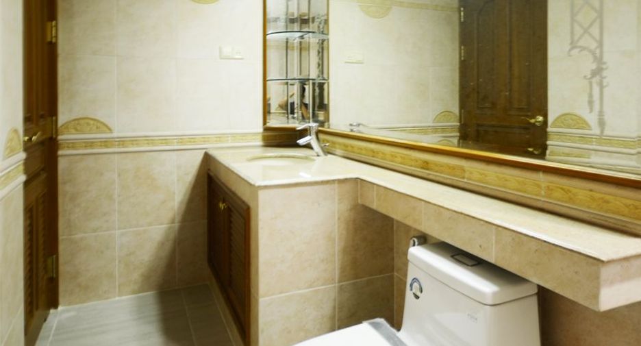 Condo en venta de 3 habitaciones en Chatuchak, Bangkok