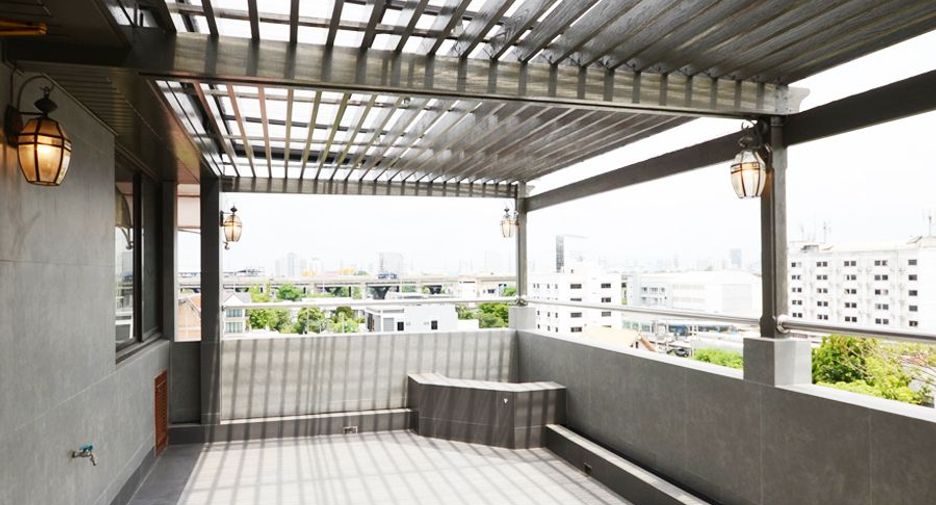 Condo en venta de 3 habitaciones en Chatuchak, Bangkok