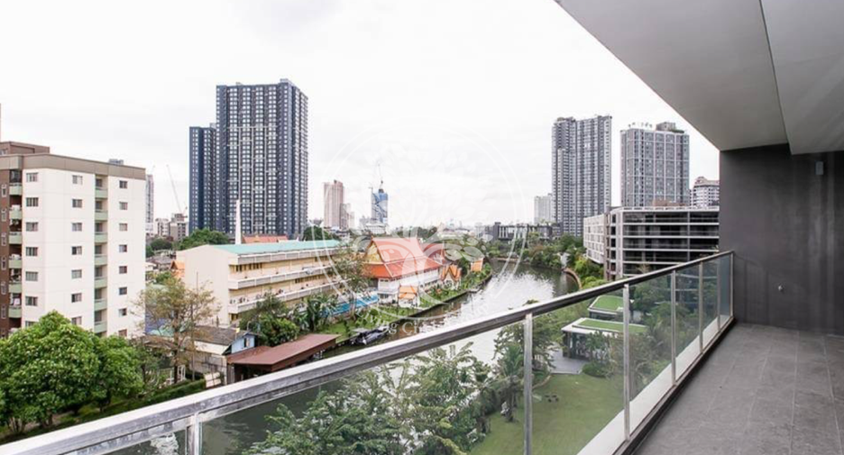 For rent 4 bedrooms condo in Suan Luang, Bangkok