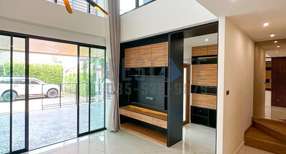 For sale 4 bedrooms townhouse in San Sai, Chiang Mai
