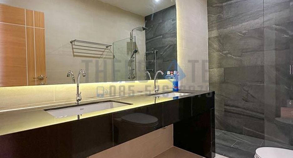 For sale 4 bedrooms townhouse in San Sai, Chiang Mai