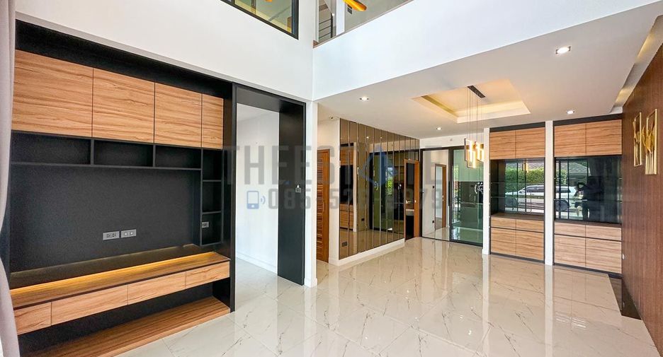 For sale 4 bedrooms townhouse in San Sai, Chiang Mai