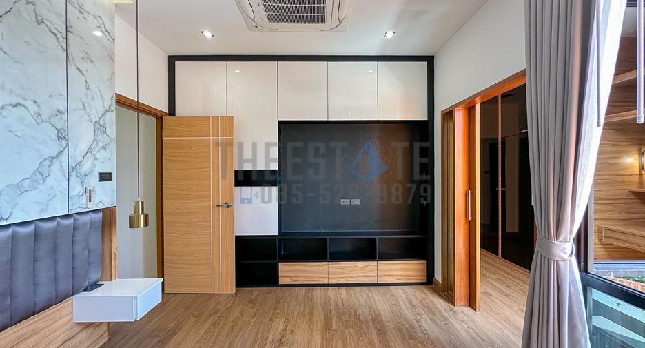 For sale 4 bedrooms townhouse in San Sai, Chiang Mai