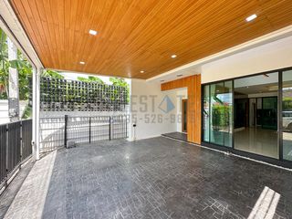 出售 4 卧室 联排别墅 在 San Sai, Chiang Mai