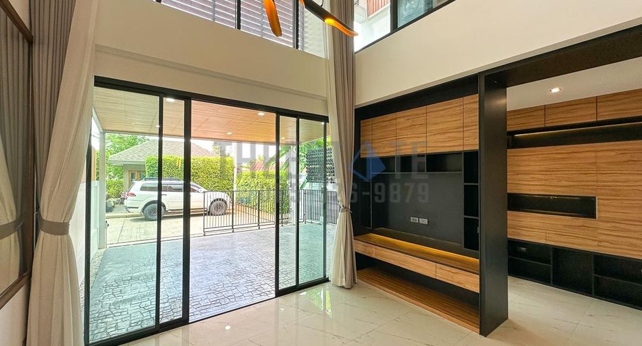 For sale 4 bedrooms townhouse in San Sai, Chiang Mai