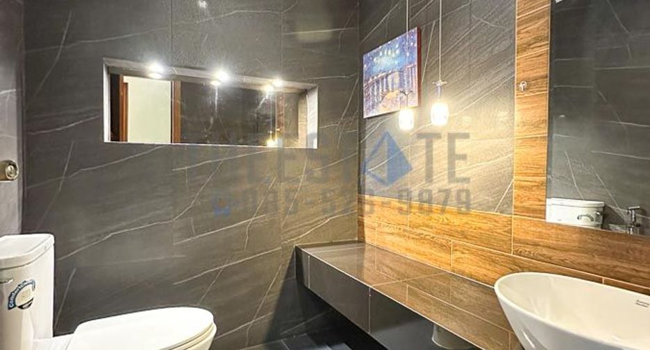 For sale 4 bedrooms townhouse in San Sai, Chiang Mai