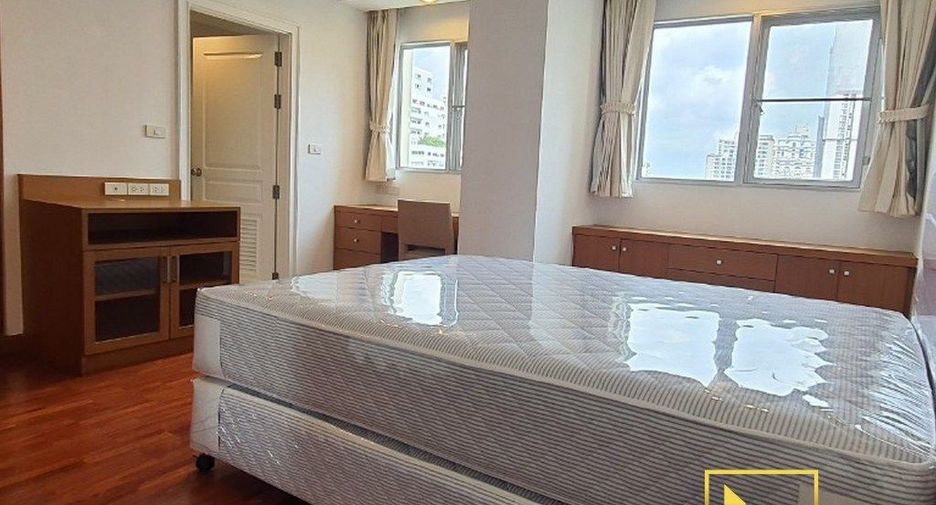 Apartamento en alquiler de 3 habitaciones en Khlong Toei, Bangkok