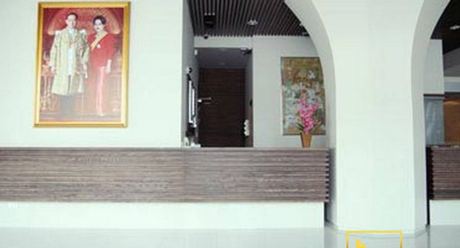 Apartamento en alquiler de 3 habitaciones en Khlong Toei, Bangkok