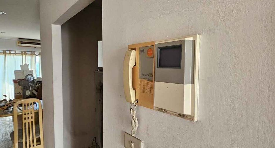For sale 3 bedrooms condo in Mueang Pathum Thani, Pathum Thani