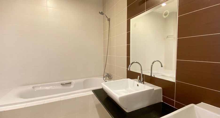 For sale 2 bedrooms condo in Mueang Chiang Mai, Chiang Mai