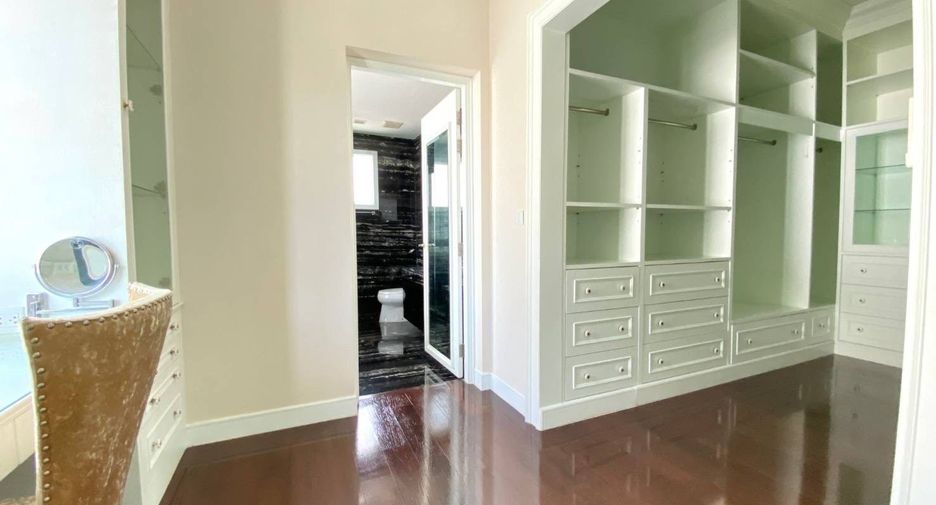 For rent and for sale 4 bedrooms house in Suan Luang, Bangkok