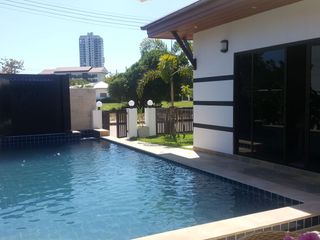 For rent and for sale 2 bed villa in Mueang Rayong, Rayong
