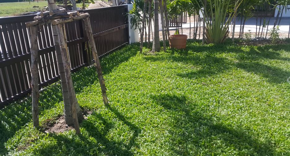 For rent そして for sale 2 ベッドルーム villa in Mueang Rayong, Rayong