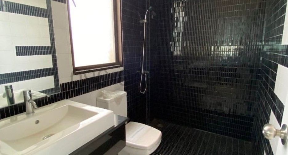 Casa en alquiler de 3 habitaciones en Bang Bua Thong, Nonthaburi