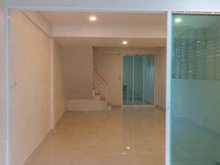 For sale 2 Beds townhouse in Lam Luk Ka, Pathum Thani