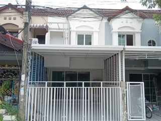 For sale 2 Beds townhouse in Lam Luk Ka, Pathum Thani