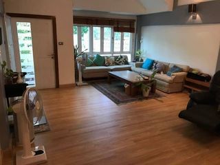 Casa en alquiler y en venta de 4 habitaciones en Watthana, Bangkok