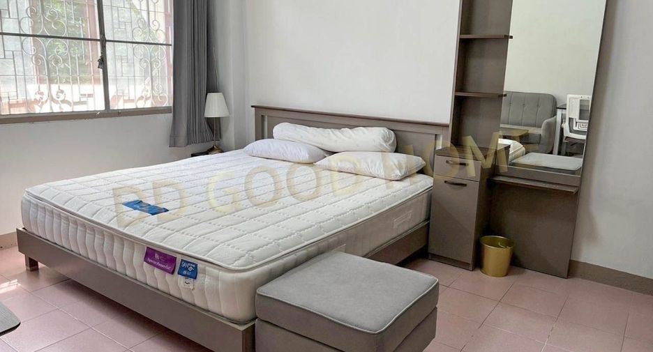 For rent 2 bedrooms retail Space in Bang Na, Bangkok