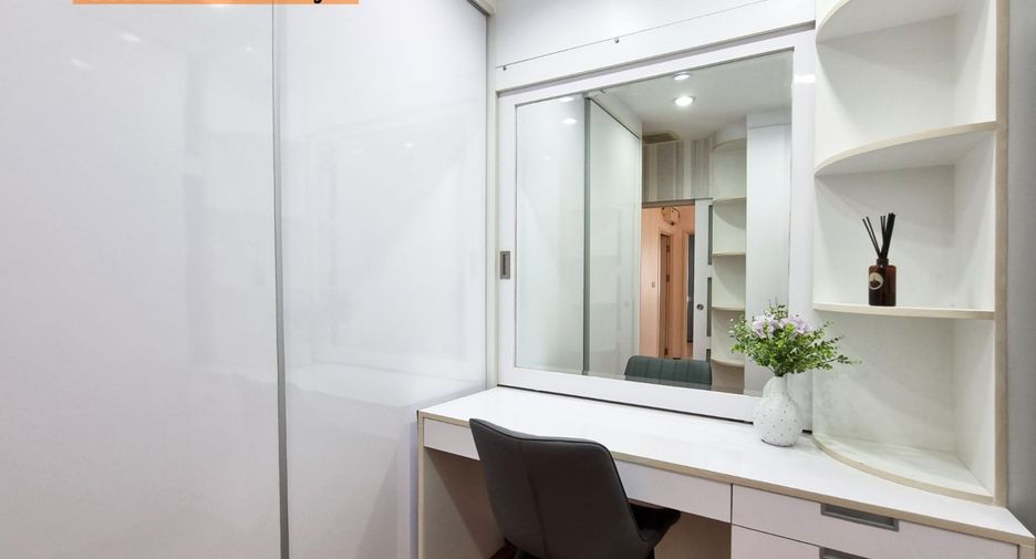 For rent 3 bedrooms townhouse in Suan Luang, Bangkok