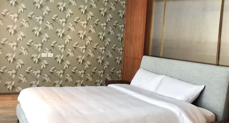 Condo en alquiler de 3 habitaciones en Pathum Wan, Bangkok