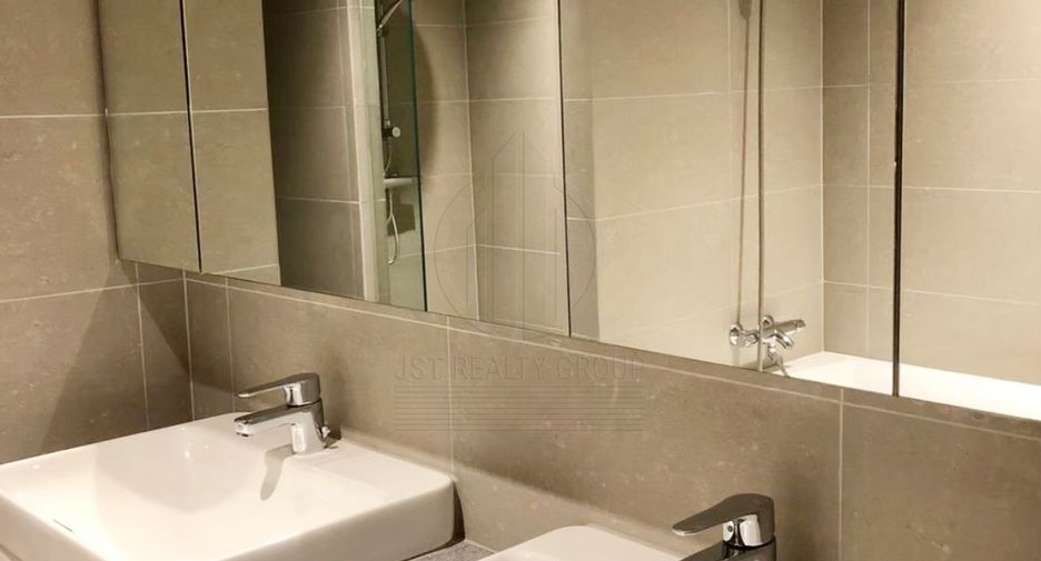 Condo en alquiler de 3 habitaciones en Pathum Wan, Bangkok