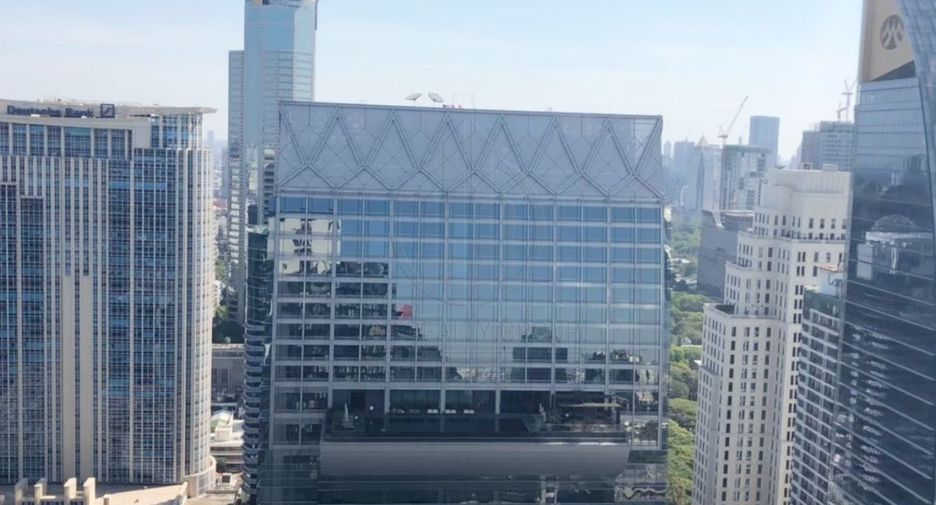 Condo en alquiler de 3 habitaciones en Pathum Wan, Bangkok