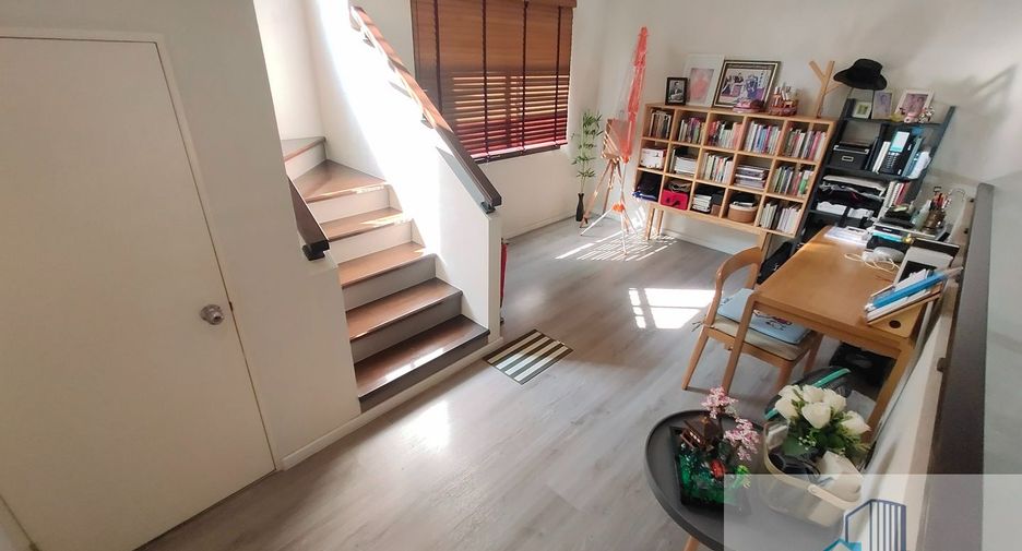 For sale 3 bedrooms townhouse in Chatuchak, Bangkok