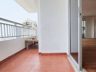 For rent 3 bedrooms condo in Sathon, Bangkok