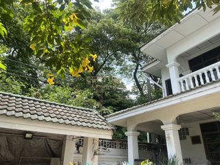 For sale 4 bed townhouse in Phaya Thai, Bangkok