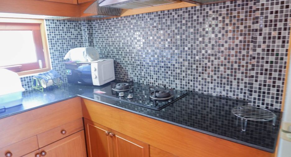For rent and for sale 6 bedrooms villa in Thalang, Phuket
