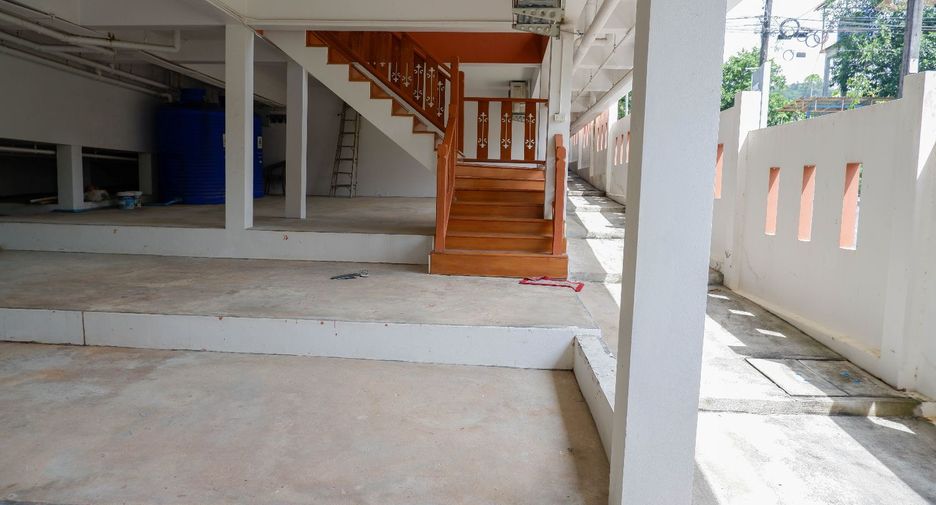 For rent and for sale 6 bedrooms villa in Thalang, Phuket