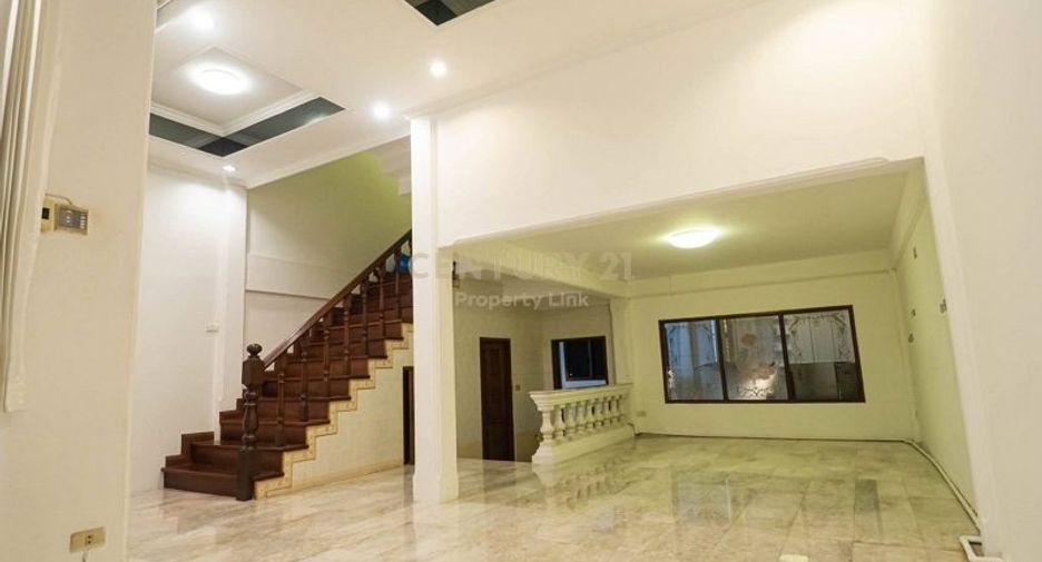 Apartment zur Miete mit 5 Zimmer in Suan Luang, Bangkok