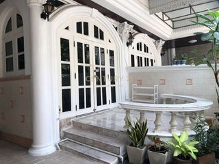 À louer 5 chambres appartement à Suan Luang, Bangkok