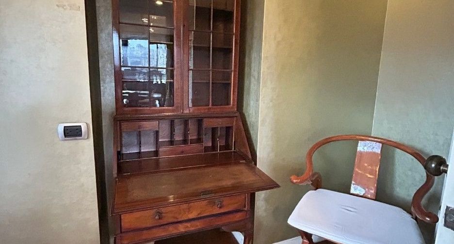 For sale 3 bedrooms condo in Watthana, Bangkok