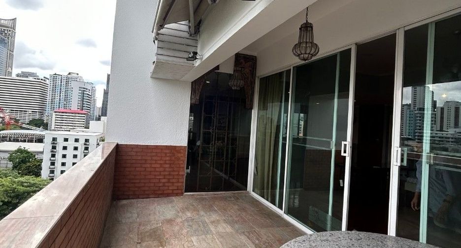 For sale 3 bedrooms condo in Watthana, Bangkok