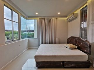 For rent 3 bed house in Yan Nawa, Bangkok