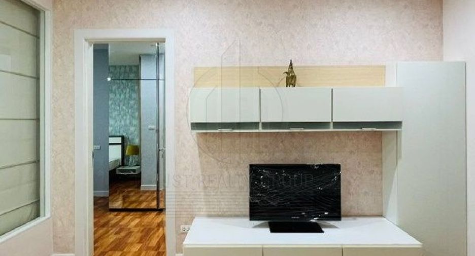 For sale 7 bedrooms condo in Phra Khanong, Bangkok