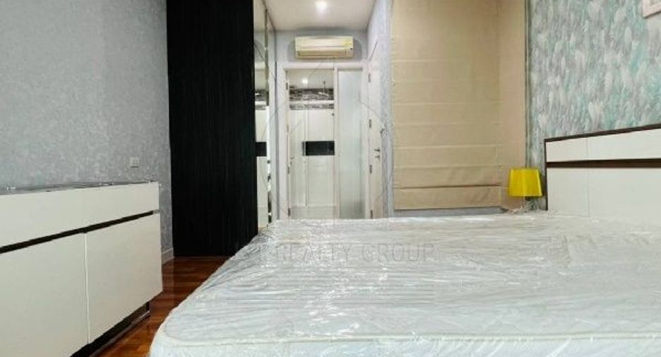 For sale 7 bedrooms condo in Phra Khanong, Bangkok