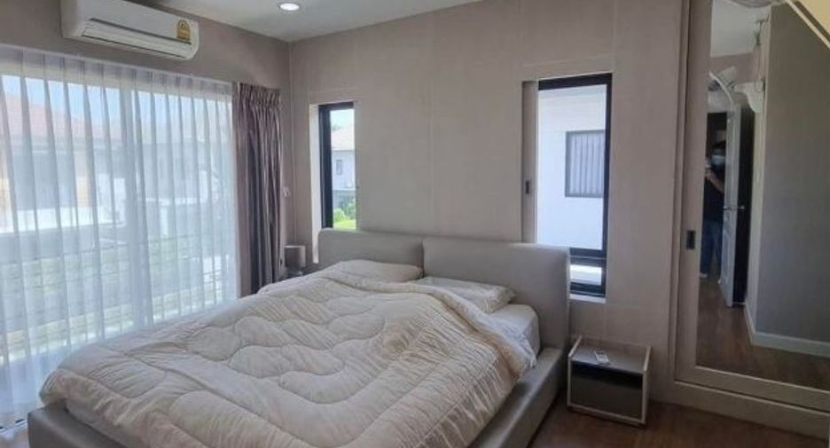 For sale 3 bedrooms house in Bang Khen, Bangkok