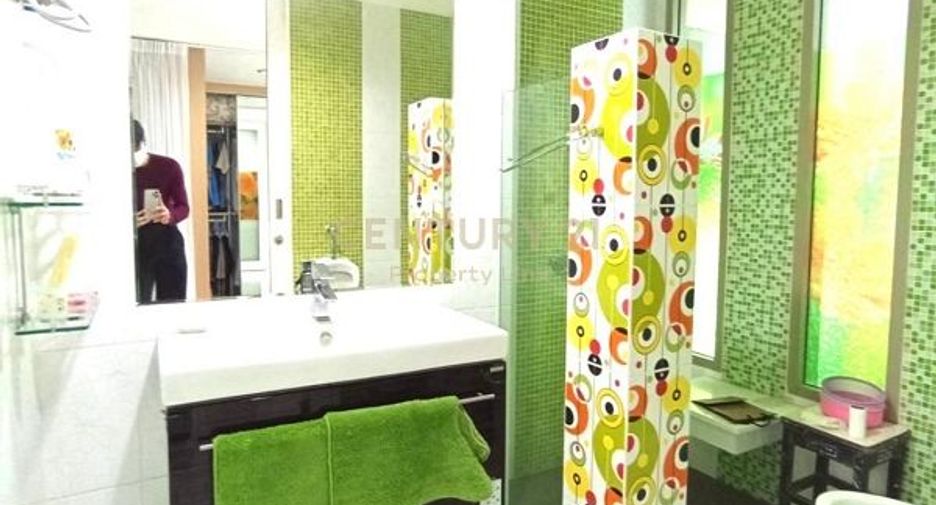 For sale 4 bedrooms townhouse in Phaya Thai, Bangkok