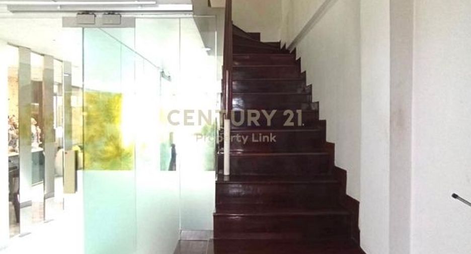 For sale 4 bedrooms townhouse in Phaya Thai, Bangkok